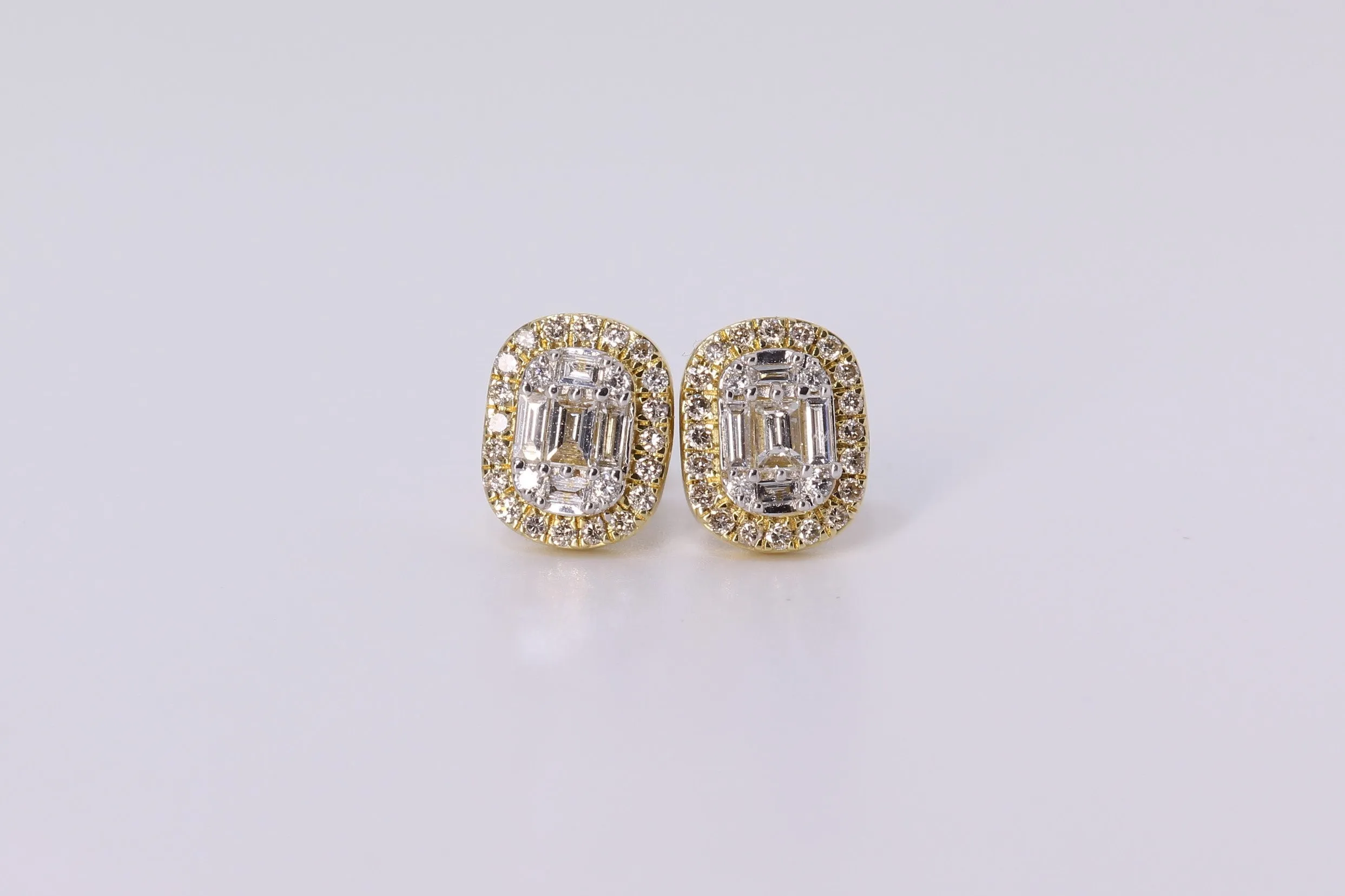 14K Yellow Gold Baguette Earrings .75Ctw