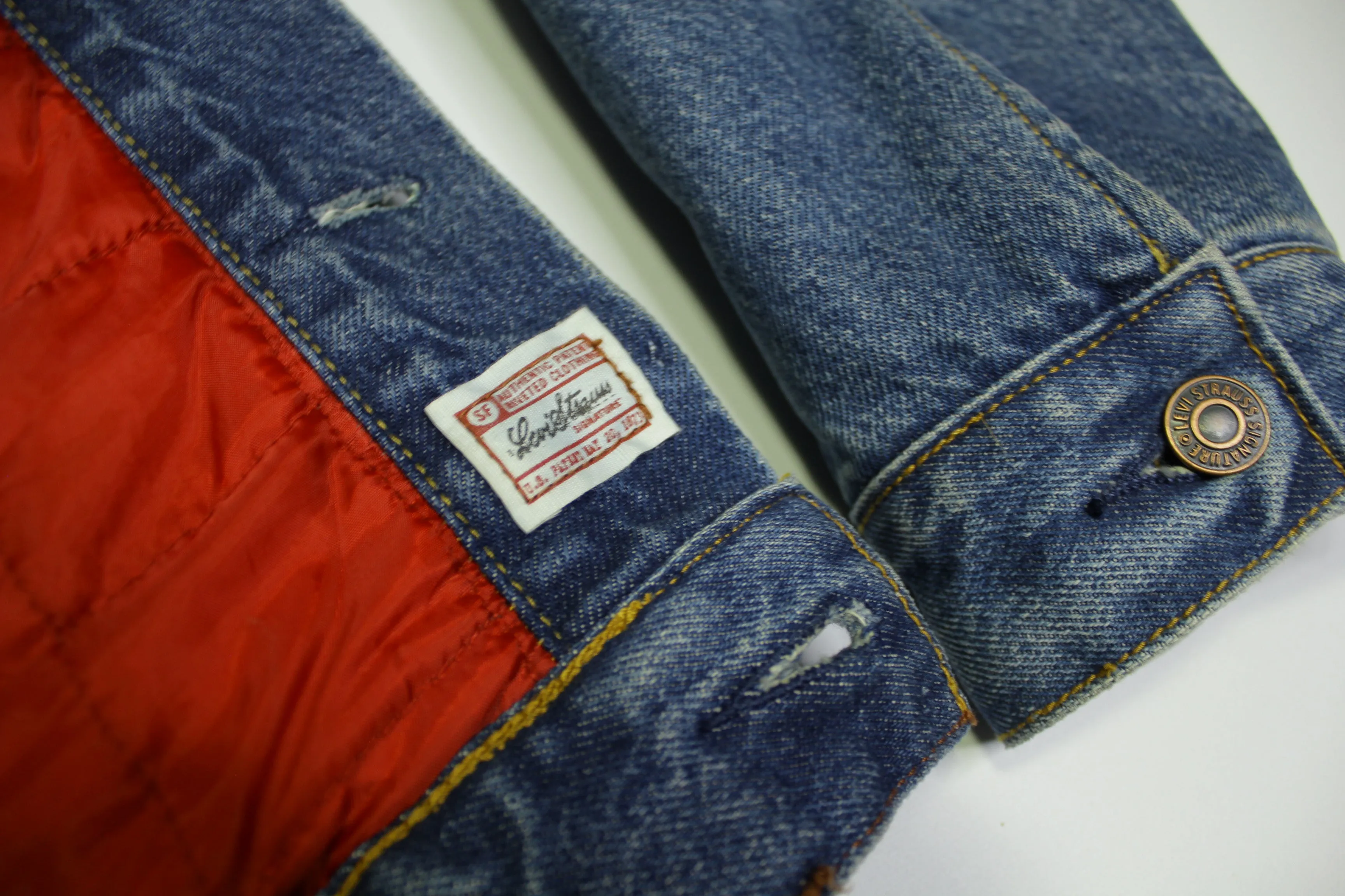 Levis Red Quilt Lined Signature Strauss Sherpa Collar Denim Trucker Jean Jacket