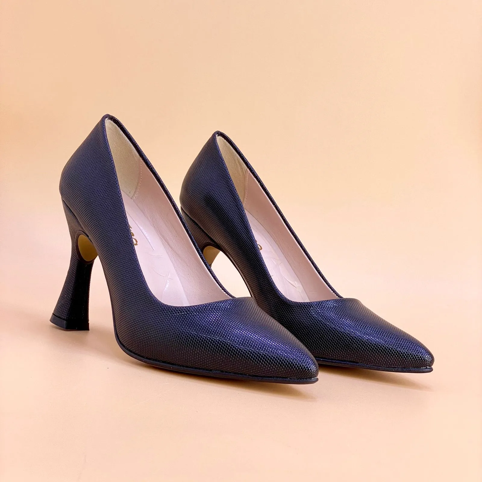 NEW ,  WOMEN SHOES HEELS W138