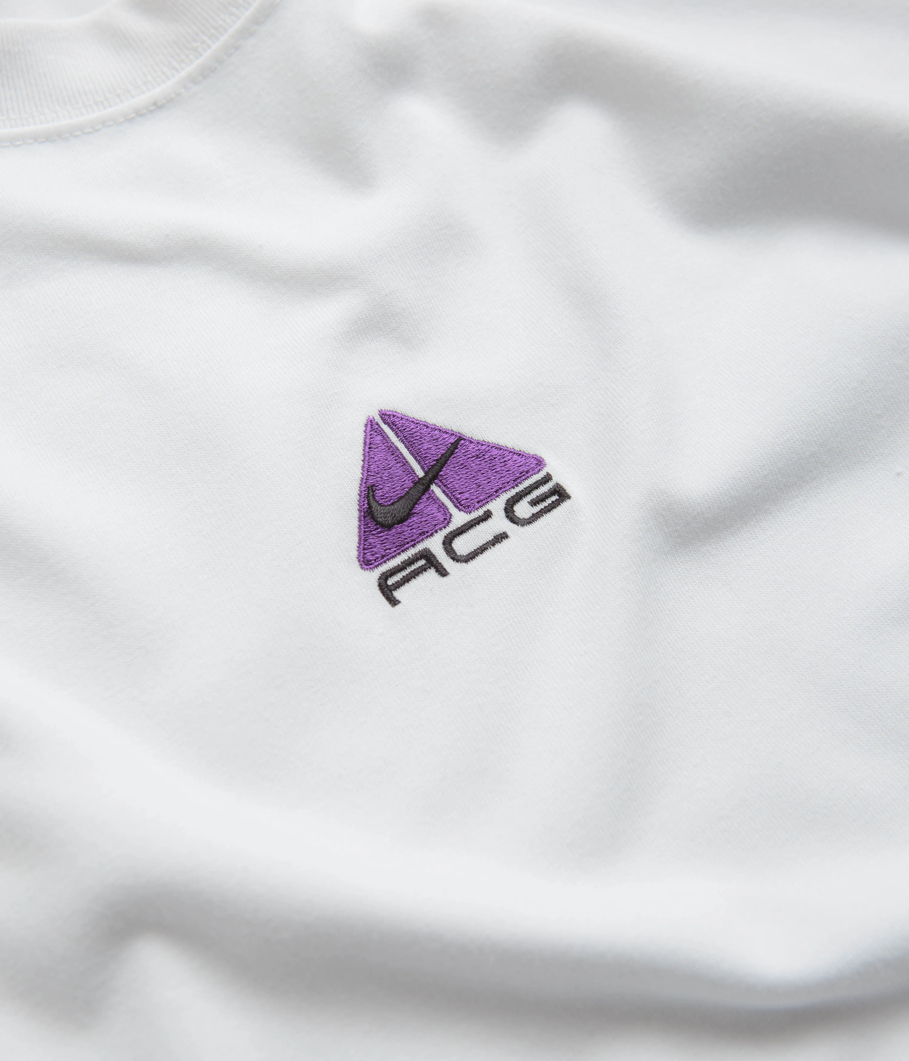 Nike ACG Lungs T-Shirt - Summit White / Purple Cosmos