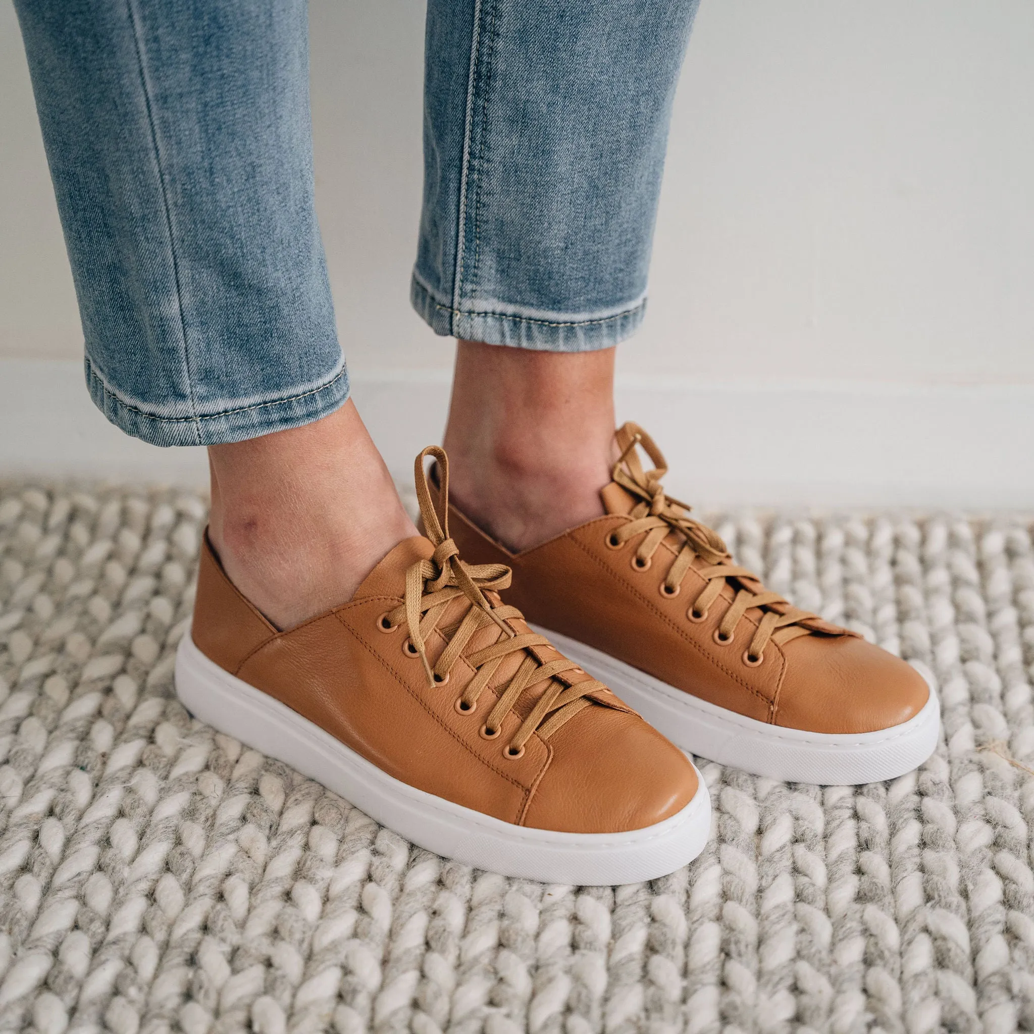 Tilly kicks - tan