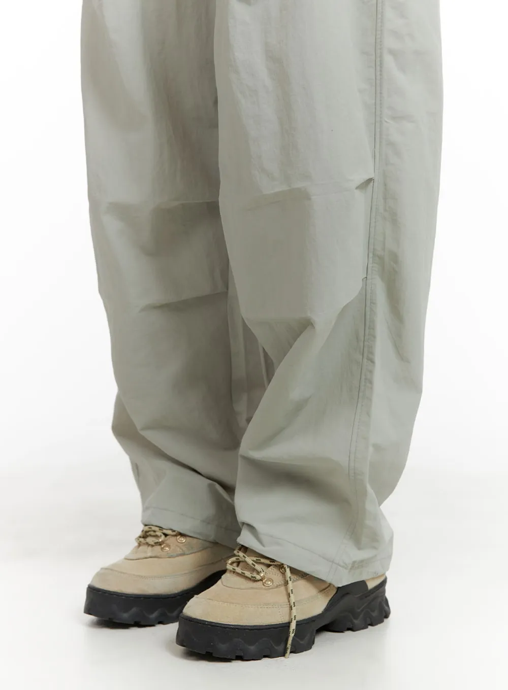 Unisex Classic Parachute Pants CM418