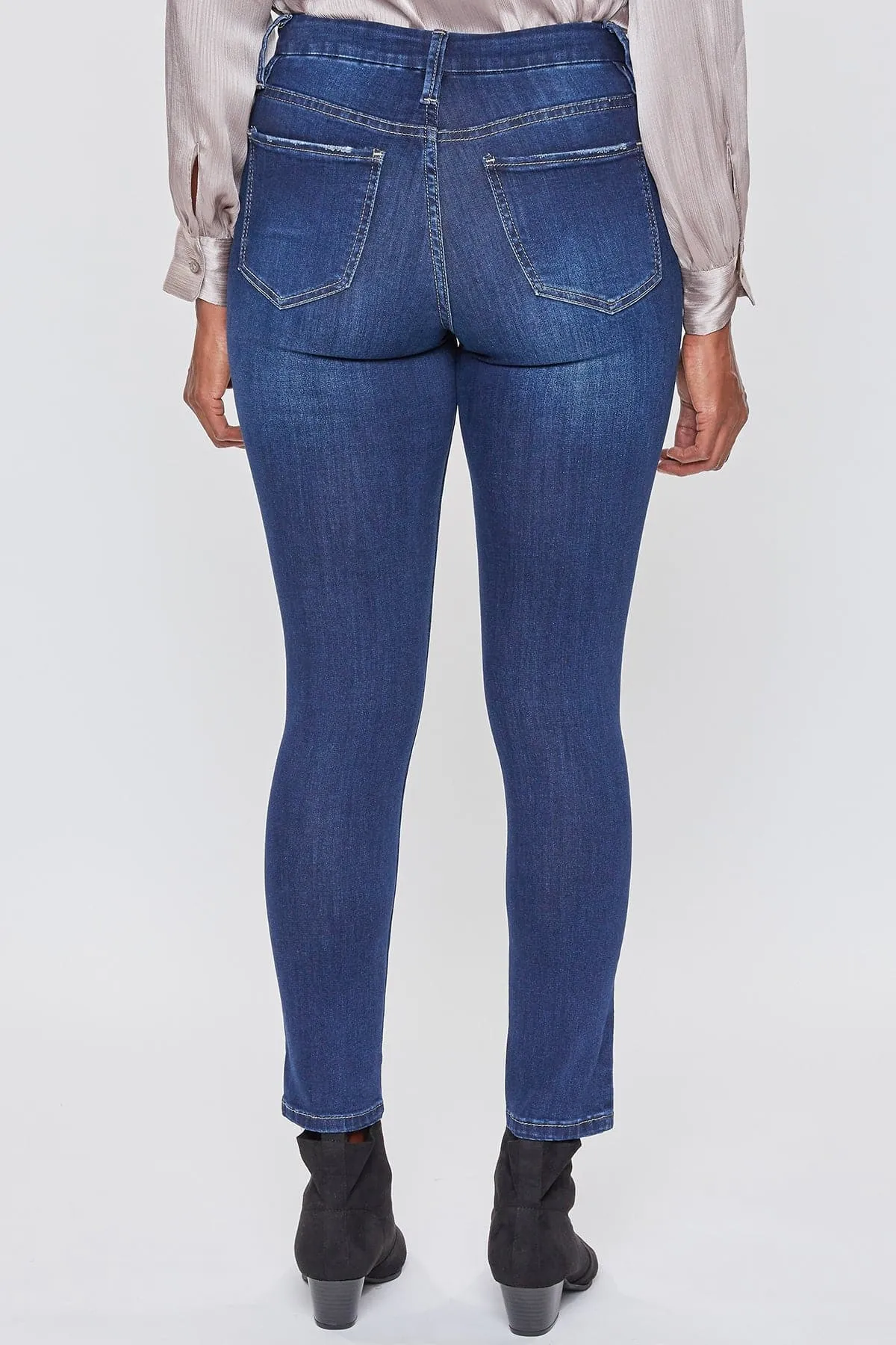 Women's Curvy Ultra High Rise Skinny Jeans